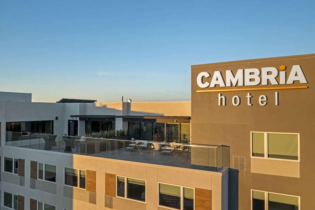 Cambria Hotel Burbank Airport Екстер'єр фото