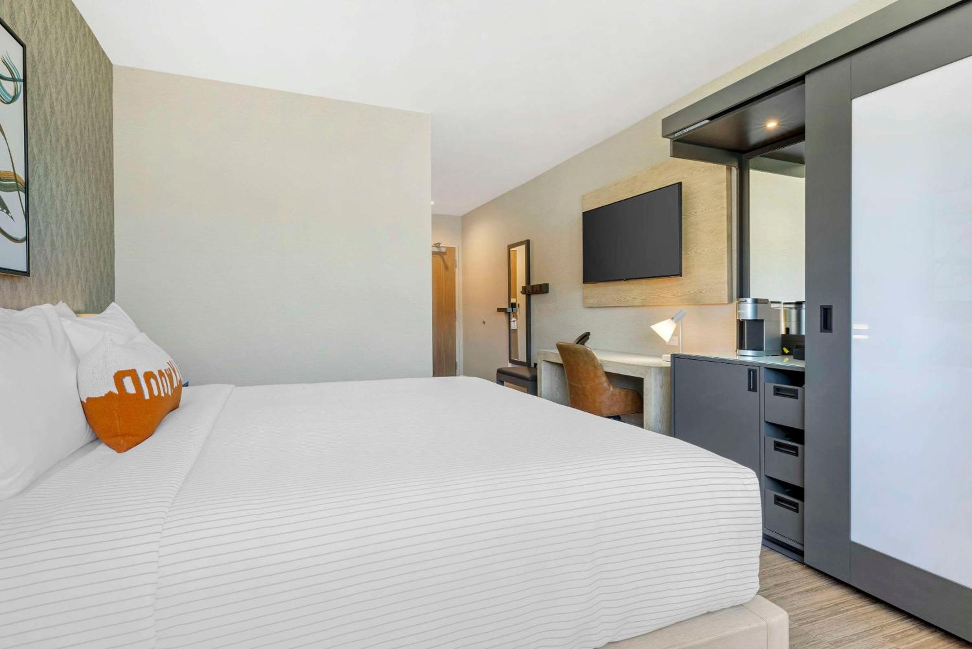 Cambria Hotel Burbank Airport Екстер'єр фото