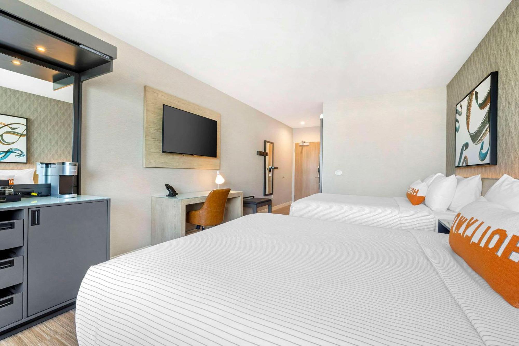 Cambria Hotel Burbank Airport Екстер'єр фото